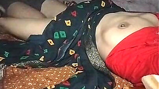 Desi Kuwari Aunty Ki Maine Raat Ko Chudai