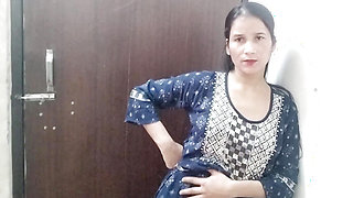 Step sister ko nanga kar ke hotel me jabar dasti pela