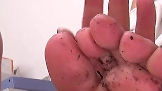 Grimy Feet, Black Dirt-crusted Toes: Maina Yuuri Worships Fuuka Nagano’s Filthy Soles During an Office Leggings Try-on