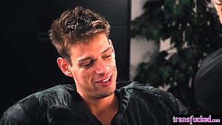 Shemale coach Brittney Kade humped guy