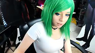 Green haired camgirl puts her big natural boobs on display