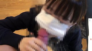 【※即削除注意※】 18歳ガチもの合法J◯のハメ撮り動画 放課後そのまま生ハメ中出し！科書の上でぷしゃぷしゃ潮吹き★最後は スカートを捲り上げ制服姿のまま生中出し
