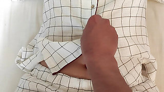 SHE MAKES IT HARD WITH HER FEET SO THAT I CAN FUCK HER HAIRY PUSSY