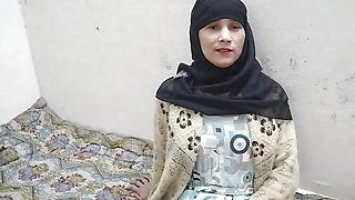 Desi Muslim aunty ko saman dene ke bahane pel diya