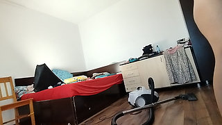 Amateur wife cleans the house with the vacuum cleaner. Sexy mom has fun with roses naked.