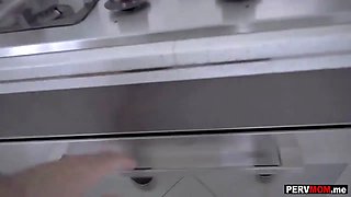 Made my sexy latina stepmom feed me when she came home