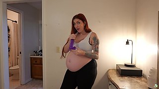 Pregnant Redhead MILF Masturbating
