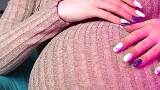 Pregnant Boss Makes Her Best Worker Feeling Good