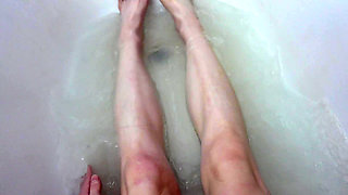 I'm Taking a Bath in My Bathtub