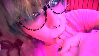 Close up amateur masturbating solo