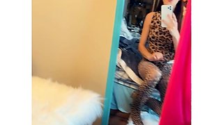 Amateur czech teen in her first toy induced orgasm