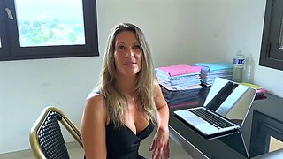 Big Tits Blonde Milf Casting as Assistant Photographer