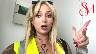 SophiaMayy sneaks onto a PUBLIC building site & FUCKS pussy with dildo