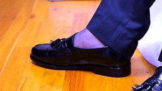 Handsome Seduces With Big Size Feet