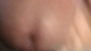 In the bathroom, there was a cock that was getting an erection, only knowing how to endure it, not having to do it