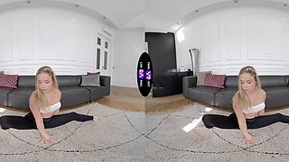 Blondie's supple body twists in VR pleasure