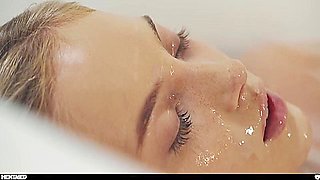 Sex Addict Blonde Influencer Bella Spark Fucks Her Pet Alien Monster