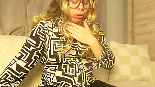 Giantess Stepsister Swallows Him the Potion Wears off