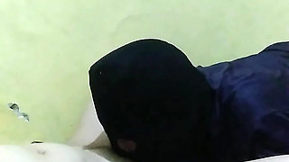 Licking  milf's pussy when the house is quiet