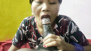 Finding me alone at home, my stepmother sucked my cock