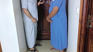 Best Friend Gangbangs Chubby Saudi Wife in Arab Threesome