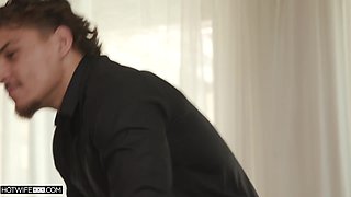 Cheating Wife Gets A Hard Fuck