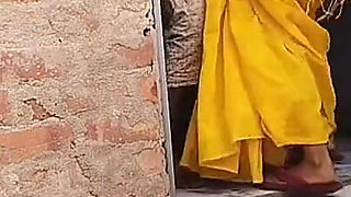 Indian Housewife Outdoor Fucking with Neighbour Brother in Law