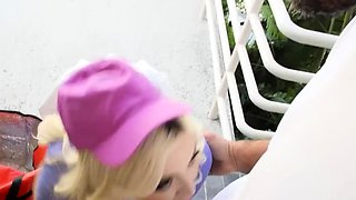 Delivery Driver Dicked Down Lexi Lore / Brazzers