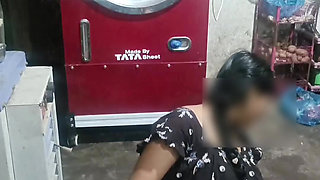 Bhabhi chudai brother-in-law to 11 pm in the room at 11 pm in the room the brother-in-law forgot the husband when he took the secret sex sister-in-law in Hindi audio