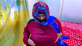 Arab Hotel BBW Maid Was Horny in Saudi Arabia & I See Her Big Ass & Big Tits & Start Masturbat