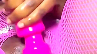Rubbing One Out for a Big Tipper Till I Squirt All Over His Outfit!!! He Wasn't Complaining