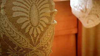 Teen brunette with an amazing big ass is named Jane Wilde