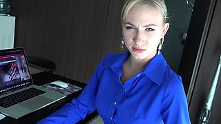 Amazing amateur blonde enjoying a doggystyle