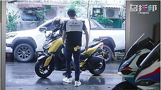 Biker Girl Gets A Huge Load Of Hot Cum In Her Pink Pussy - Psychoporn