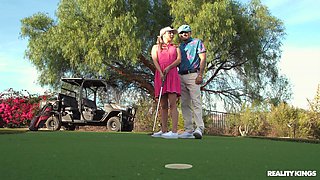 Glamour bombshell crazy sex story