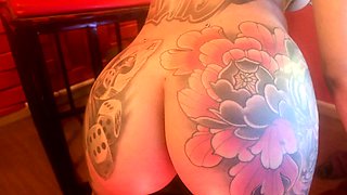 Amateur Webcam Cute Teen Plays Solo with Big Dildo