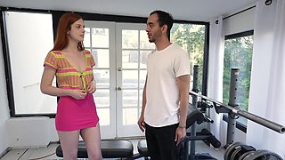 Redheaded Scarlett Mae delivers a sloppy BJ at the gym