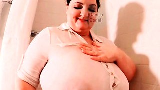 Amateur Big Boobs jerks Big Dick
