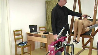 Natali Spanking Machine - Pussy Whip