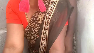 Village Priyanka Aunty Outdoor Blowjob