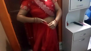 Beautiful Indian Bhabhi Having Romantic