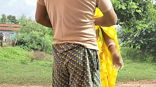 Indian Desi Beautiful Young Employee Get Fucked by Her Manager in Outdoor