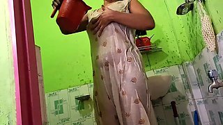 Stepsister's shower surprise turns hot, stepbrother records it and fucks her viral xvideo