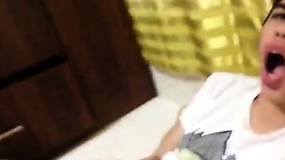 Filipina Amateur Mae Masturbating