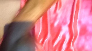 Lars Damberger wichst in pinker frauenunterwäsche