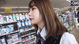 Outdoor Tease. Mischievous Girl and Controlled Release Part1