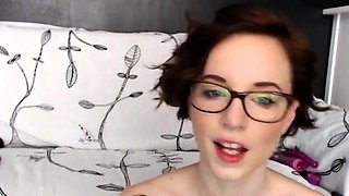 Close up MILF masturbation