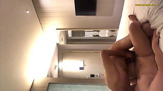 Amateur Teen Explores Sensual Squirt Staycation Passion