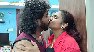 Hot Lip Lock in T Shirt and Shirt