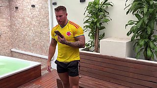 Latina girl with big, round ass gets it destroyed with his big cock